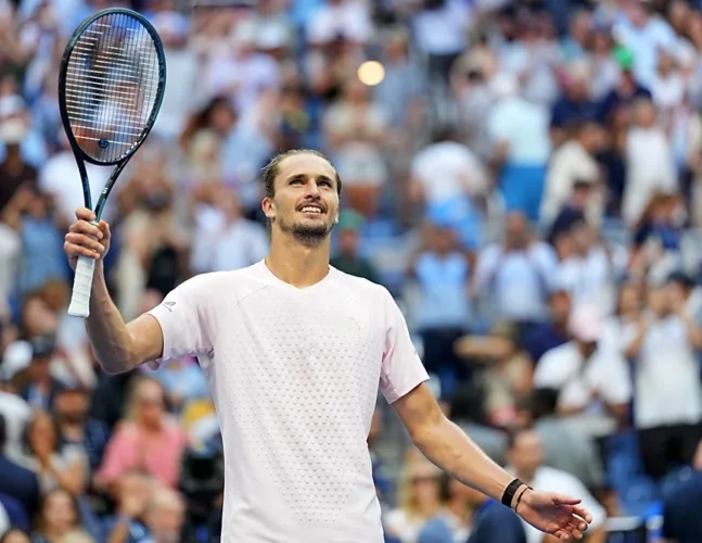 Zverev, Shelton make it to final